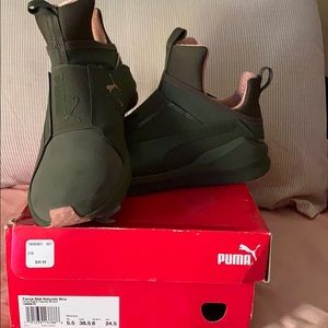 Kylie Jenner pumas